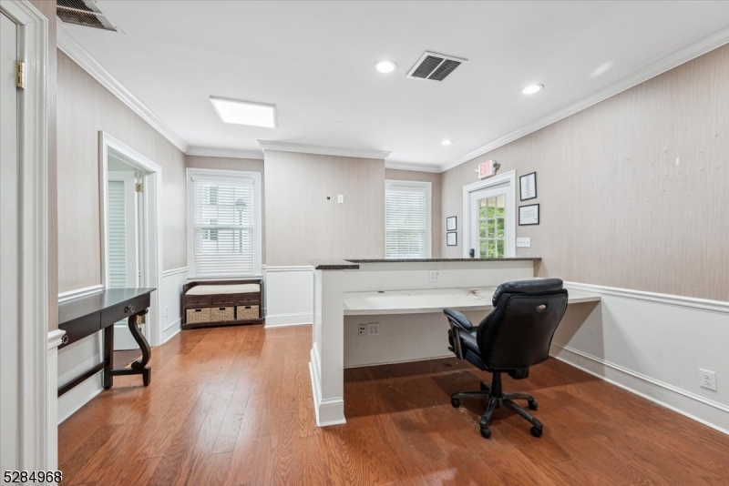 Bedminster Twp., New Jersey 08807, United States, ,Commercial,Active,42027