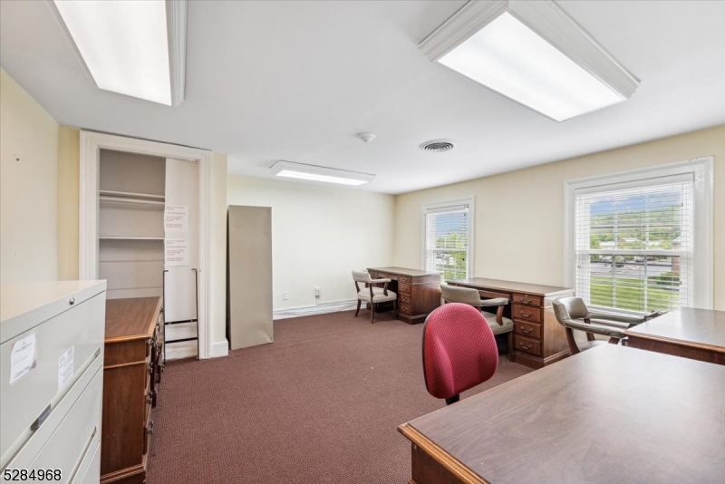 Bedminster Twp., New Jersey 08807, United States, ,Commercial,Active,42027