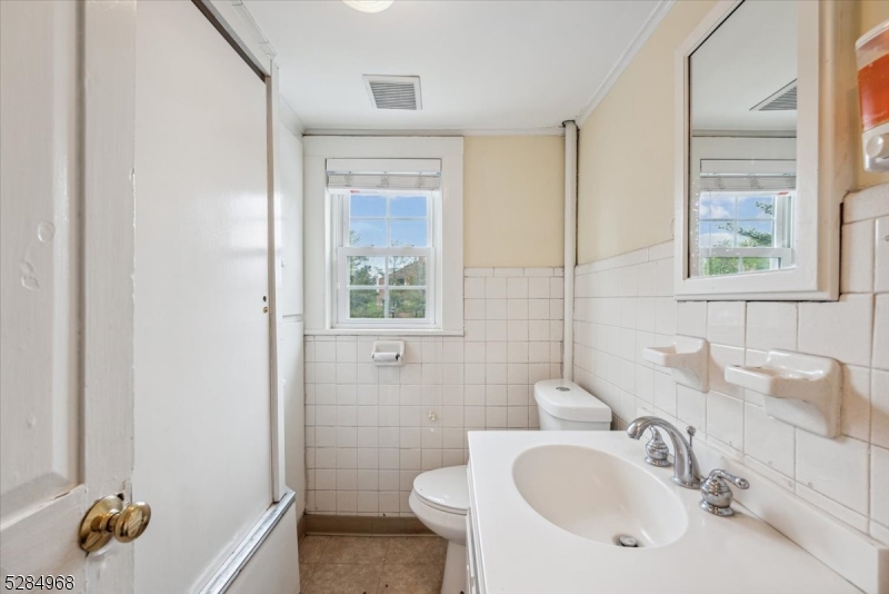 Bedminster Twp., New Jersey 08807, United States, ,Commercial,Active,42027