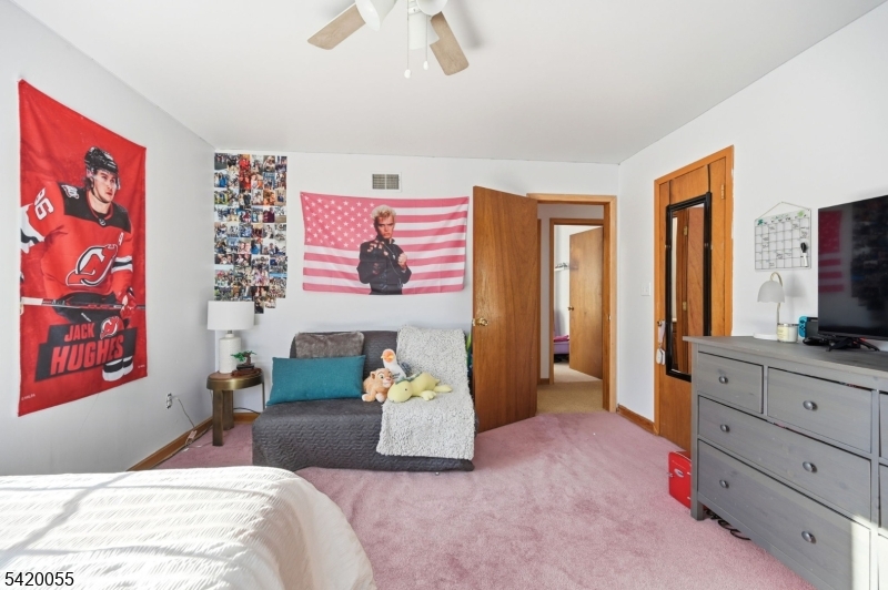 Lindy Lake - Residential