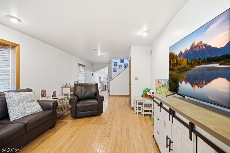 Lindy Lake - Residential