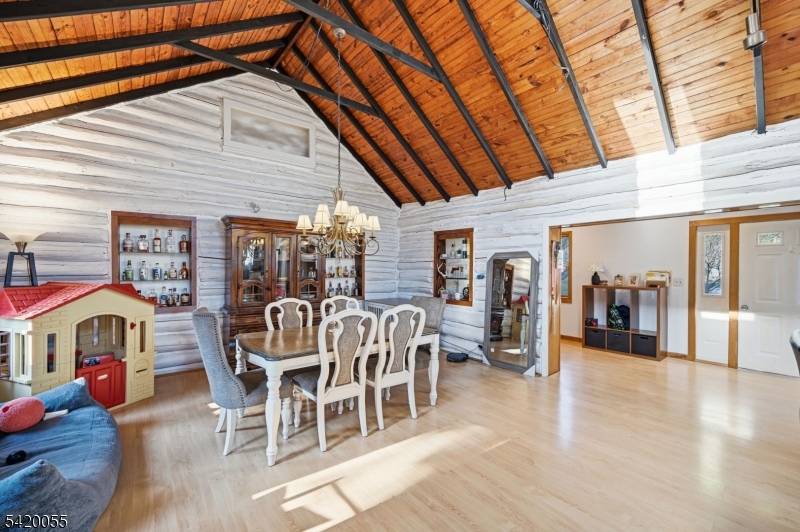 Lindy Lake - Residential