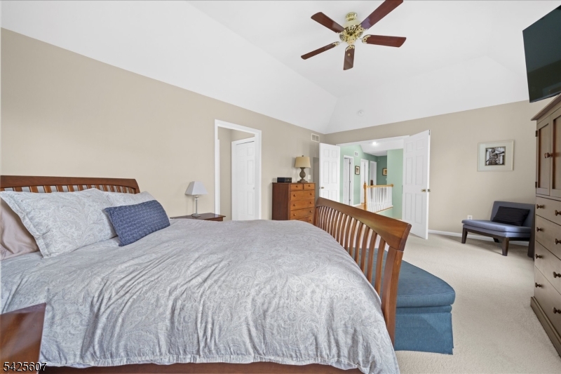 PACESETTER BELLEWOOD - Residential