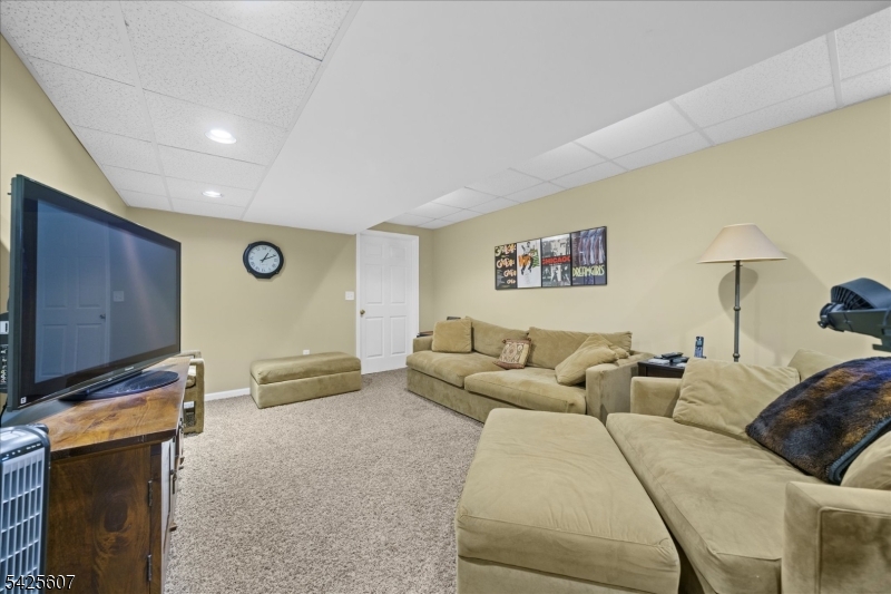 PACESETTER BELLEWOOD - Residential