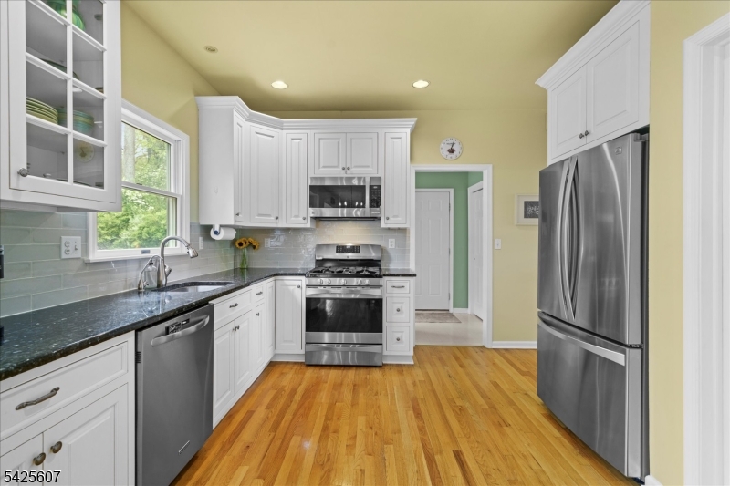 PACESETTER BELLEWOOD - Residential