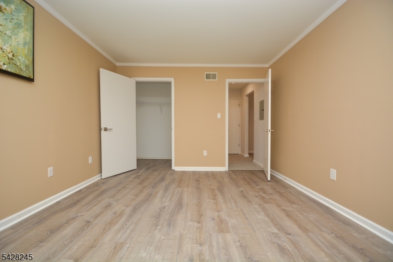 Seasons Glen - Residential