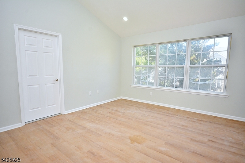 La Mer Community - Residential