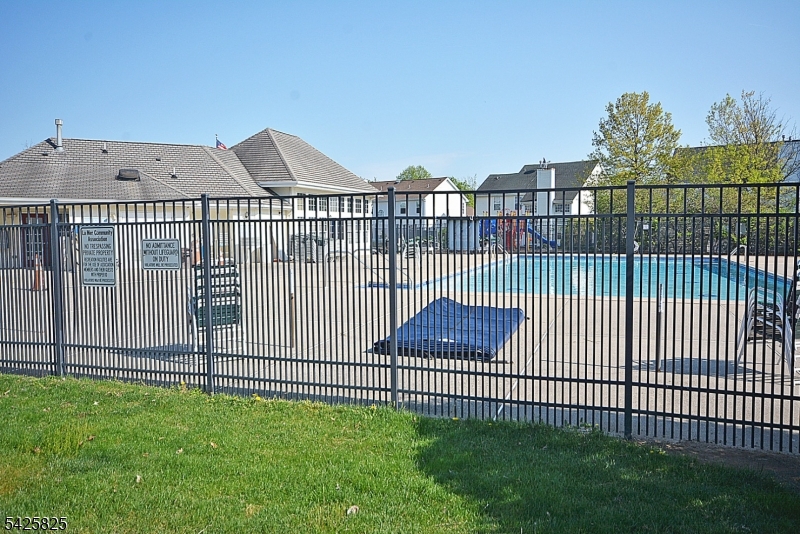 La Mer Community - Residential