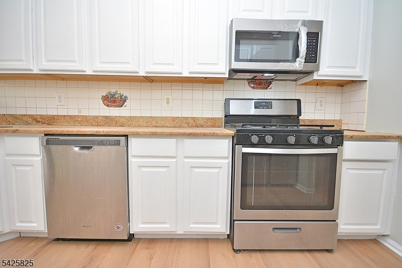 La Mer Community - Residential