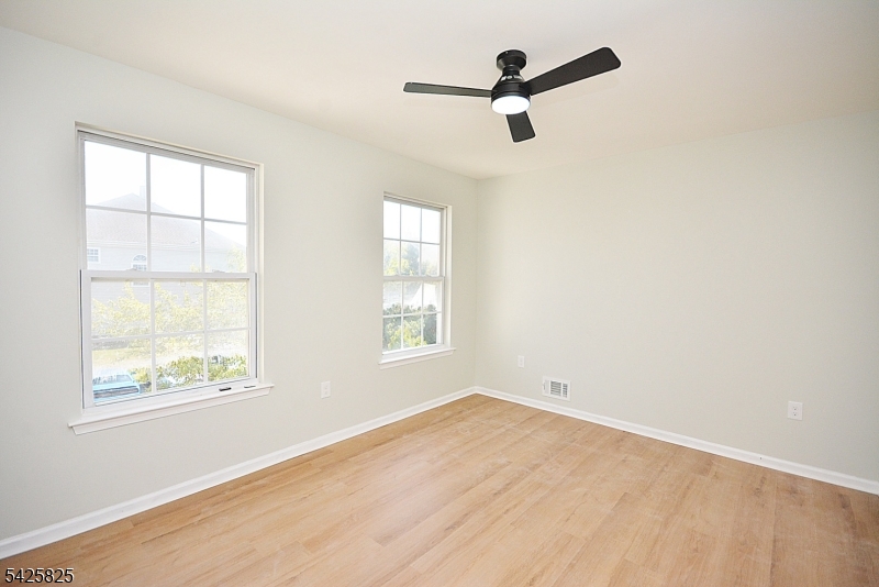 La Mer Community - Residential