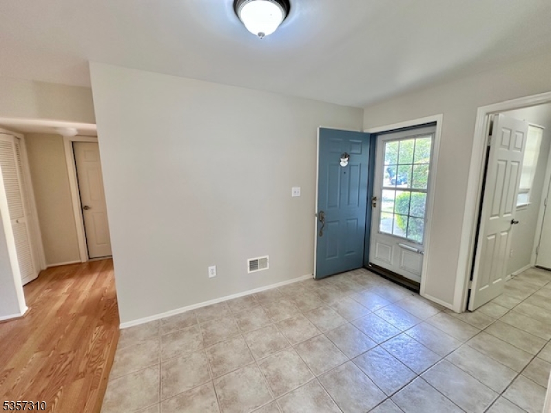 13B Ashbourne Dr