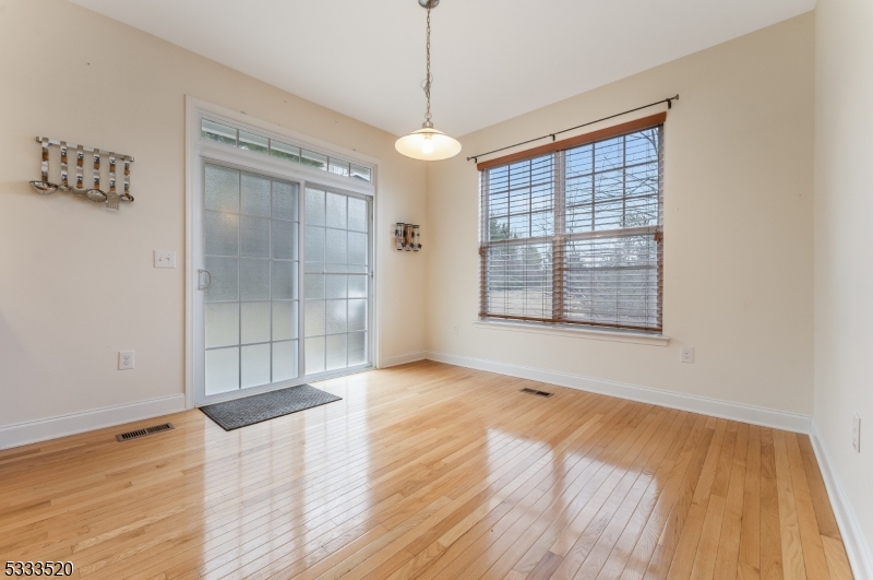 Allamuchy Twp., New Jersey 07840, United States, 3 Bedrooms Bedrooms, ,3 BathroomsBathrooms,Residential,Active,15860