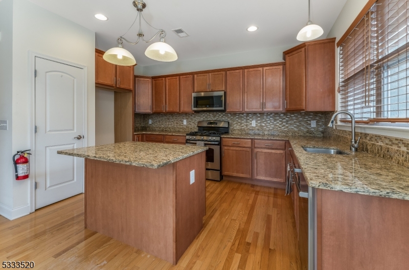 Allamuchy Twp., New Jersey 07840, United States, 3 Bedrooms Bedrooms, ,3 BathroomsBathrooms,Residential,Active,15860