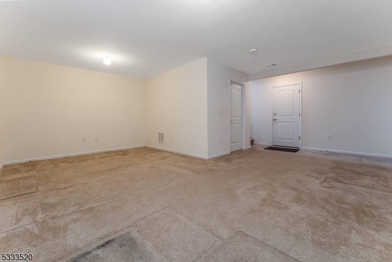 Allamuchy Twp., New Jersey 07840, United States, 3 Bedrooms Bedrooms, ,3 BathroomsBathrooms,Residential,Active,15860