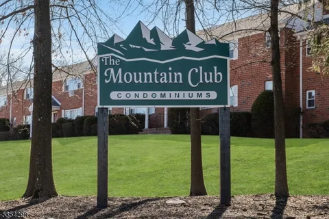 MLS: 3961682