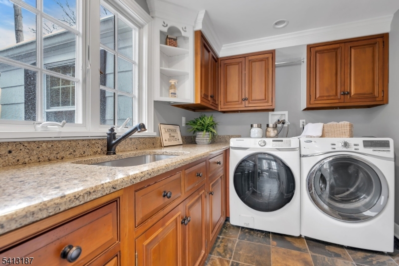 UPPER Washington - Residential