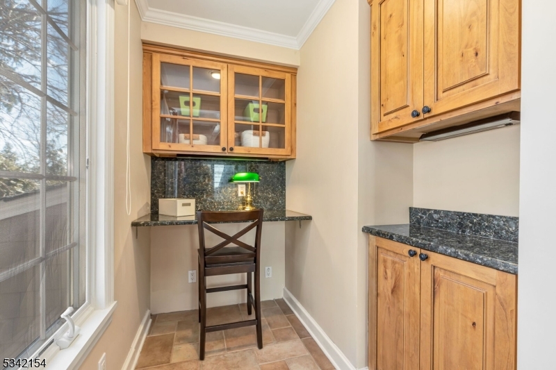 Millburn Twp., New Jersey 07078, United States, 4 Bedrooms Bedrooms, ,3 BathroomsBathrooms,Residential,Pending,87337