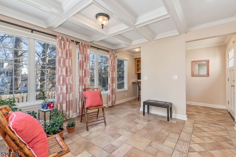 Millburn Twp., New Jersey 07078, United States, 4 Bedrooms Bedrooms, ,3 BathroomsBathrooms,Residential,Pending,87337