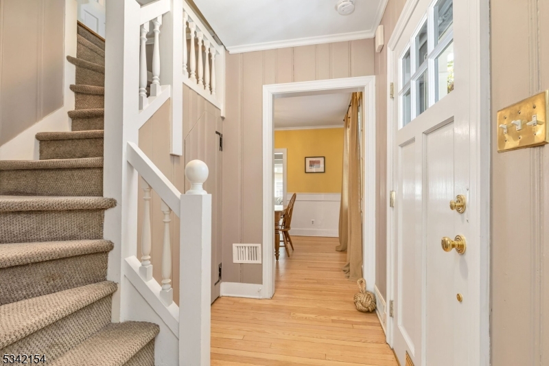 Millburn Twp., New Jersey 07078, United States, 4 Bedrooms Bedrooms, ,3 BathroomsBathrooms,Residential,Pending,87337