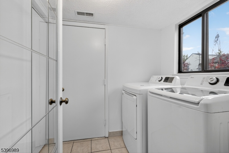 Whitehall Manor - Residential