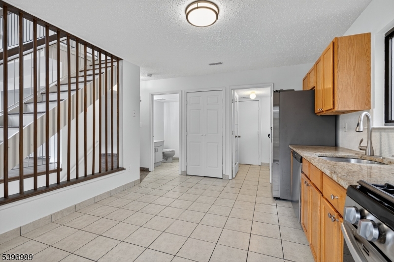 Whitehall Manor - Residential