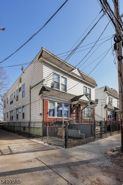 Six Family South Newark - Commercial Sale
