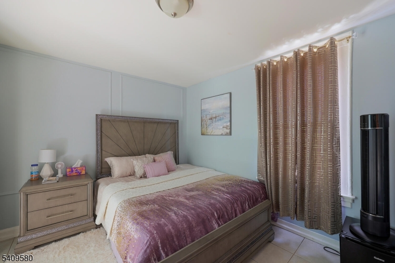 Six Family South Newark - Commercial Sale