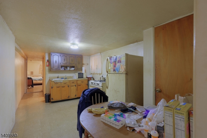 Six Family South Newark - Commercial Sale