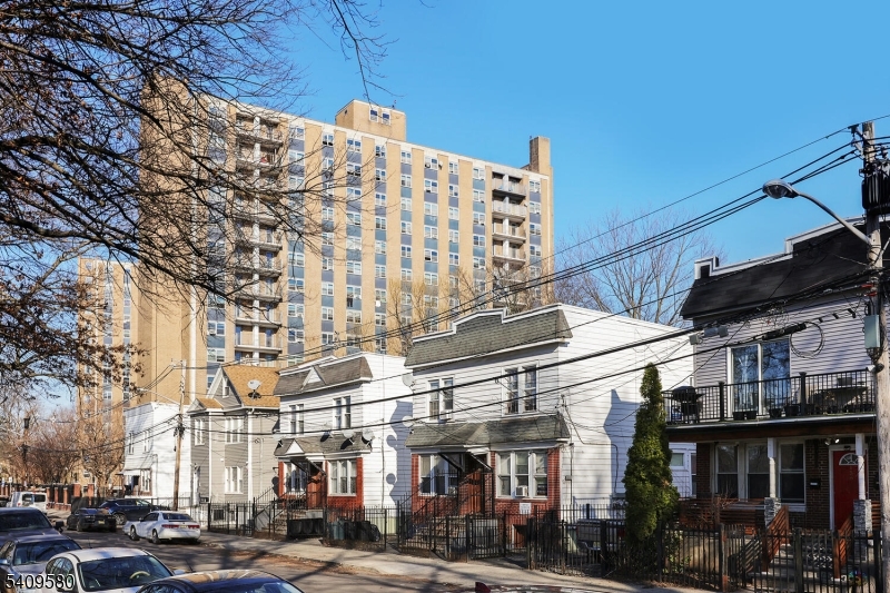 Six Family South Newark - Commercial Sale