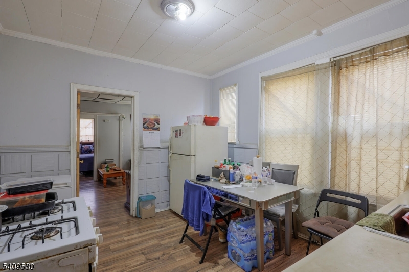 Six Family South Newark - Commercial Sale