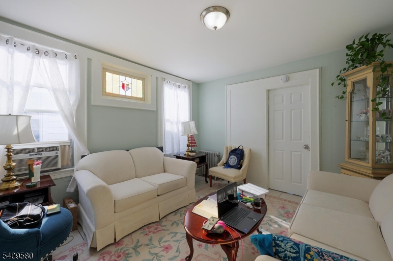 Six Family South Newark - Commercial Sale