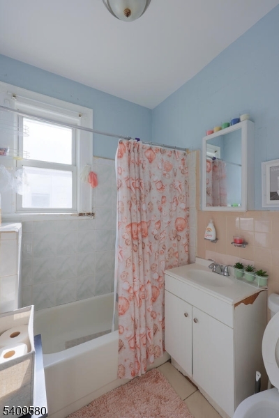 Six Family South Newark - Commercial Sale