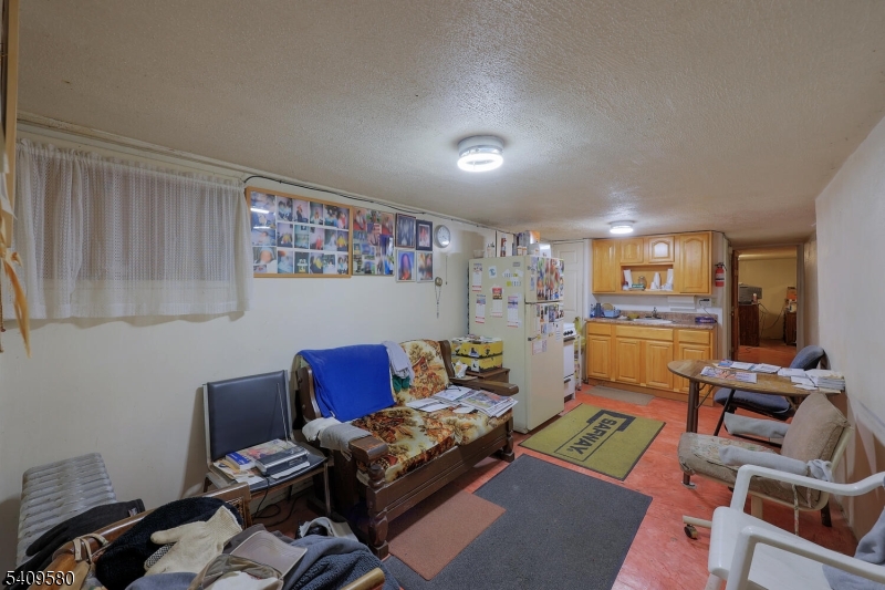 Six Family South Newark - Commercial Sale