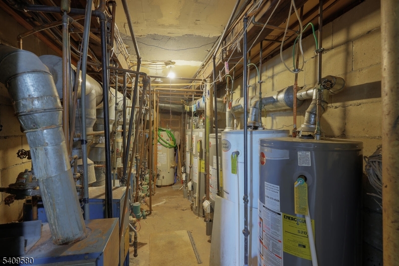 Six Family South Newark - Commercial Sale