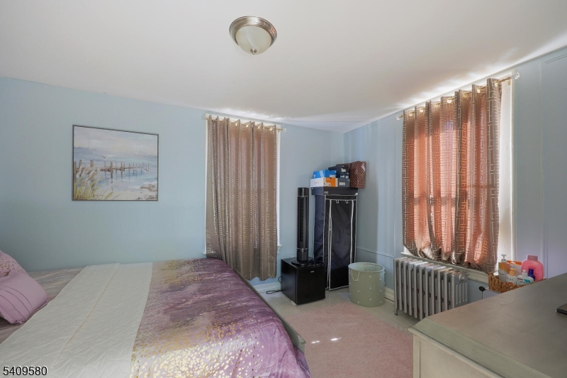 Six Family South Newark - Commercial Sale