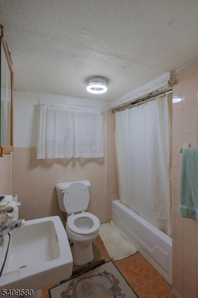 Six Family South Newark - Commercial Sale