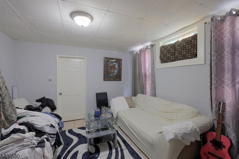 Six Family South Newark - Commercial Sale