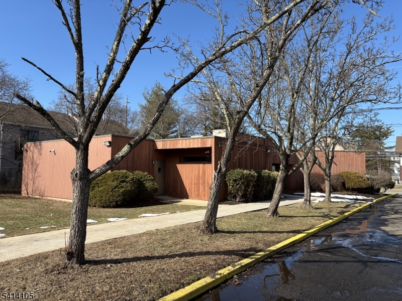 Hospital area - Commercial Sale