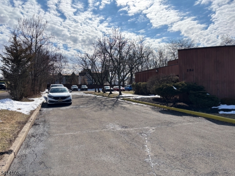 Hospital area - Commercial Sale