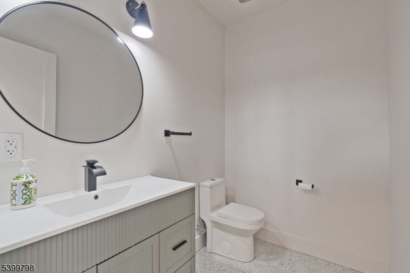 Avon Lakeview Townhomes - Residential