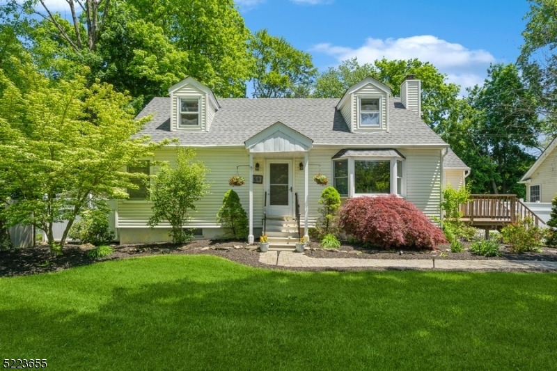 SAGINAW LAKE - Residential