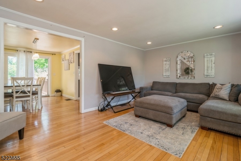 SAGINAW LAKE - Residential