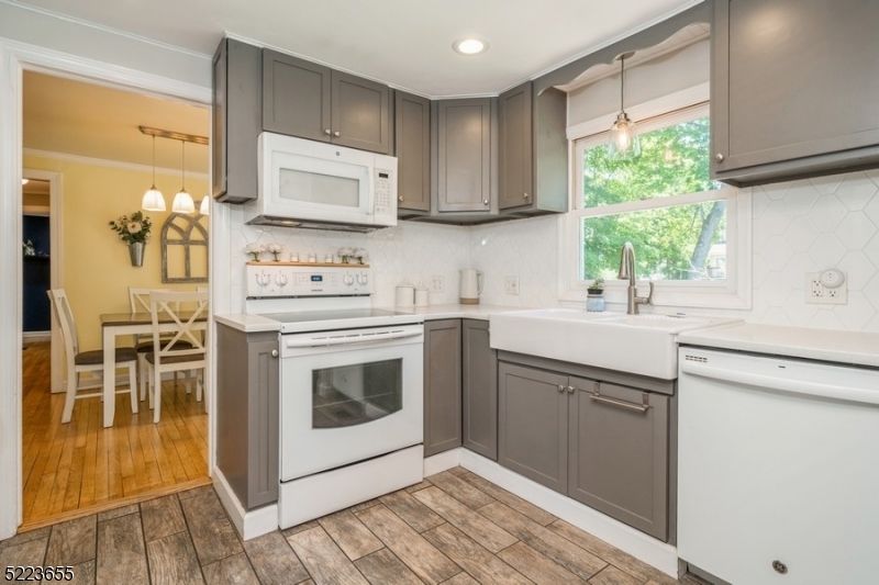 SAGINAW LAKE - Residential