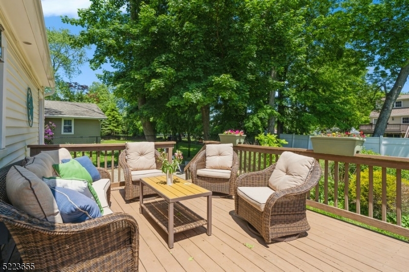 SAGINAW LAKE - Residential