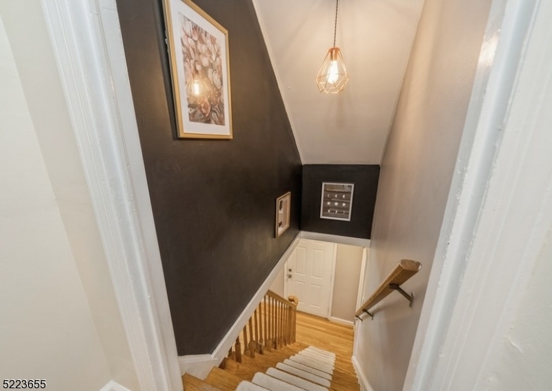 SAGINAW LAKE - Residential