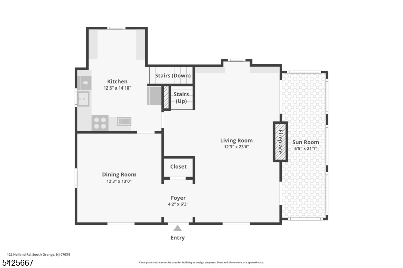 Main image without alt text