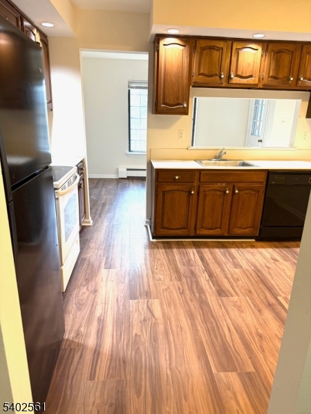 Foxwood Condominium - Residential Lease