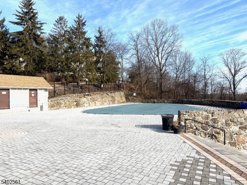 Foxwood Condominium - Residential Lease