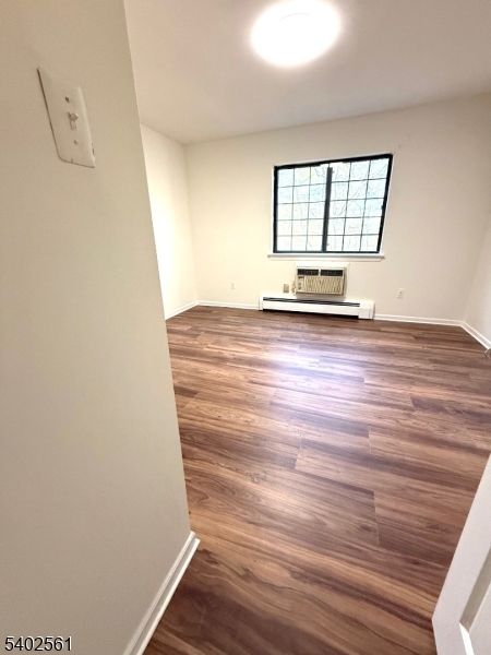 Foxwood Condominium - Residential Lease