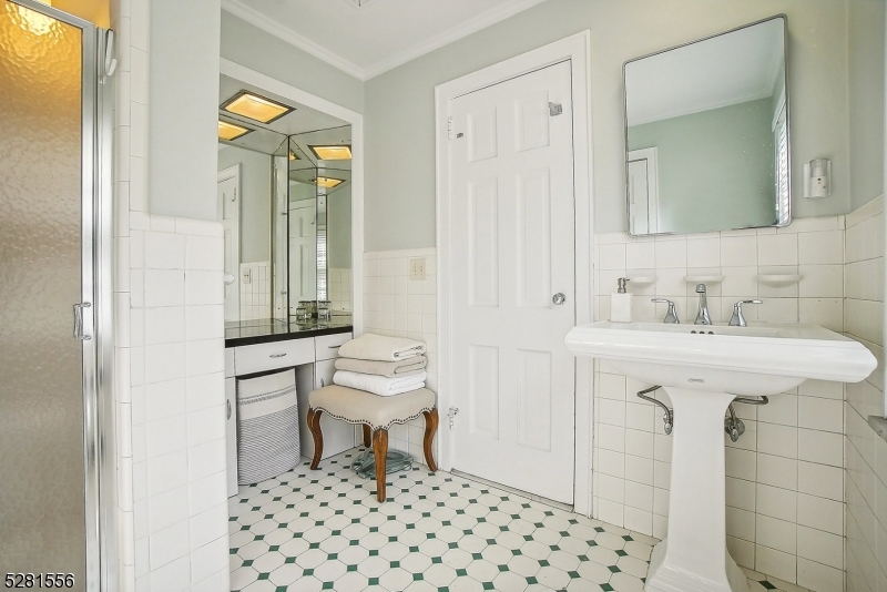 Upper Wyoming - Residential